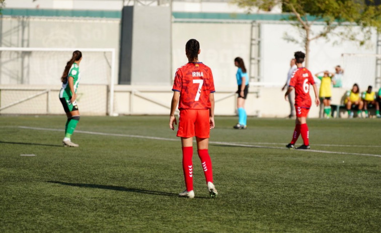 El Levante Las Planas da la sorpresa y gana contra el Betis en su retorno a Primera (1-2)