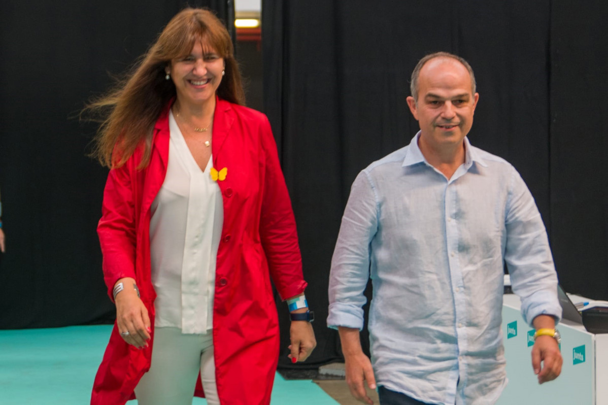 Archivo - La presidenta de Junts, Laura Borràs, y el secretario general, Jordi Turull, en una foto de archivo