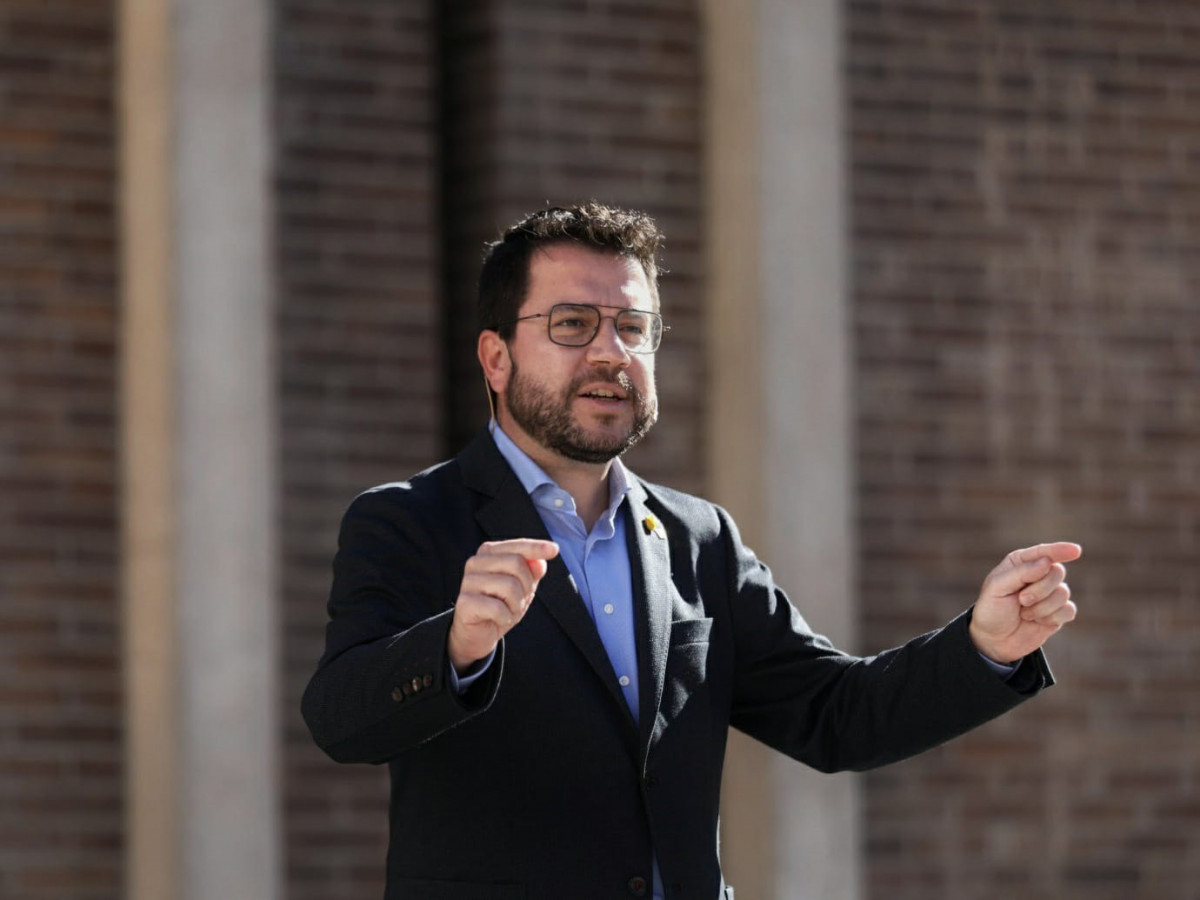 El presidente de la Generalitat, Pere Aragonès, en el acto de presentación de Ona Martínez como candidata a la Alcaldía de Terrassa (Barcelona)
