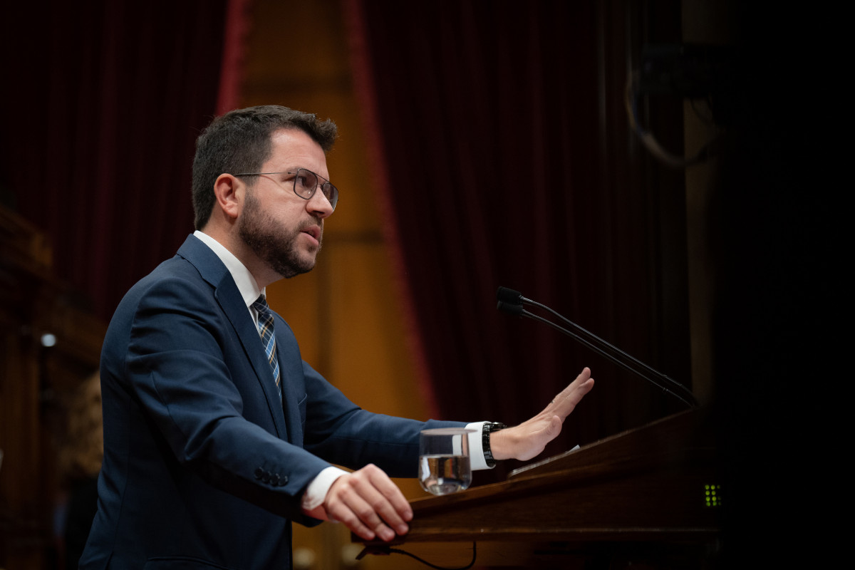 El presidente de la Generalitat, Pere Aragonès, en una comparecencia en el Parlament. ARCHIVO.