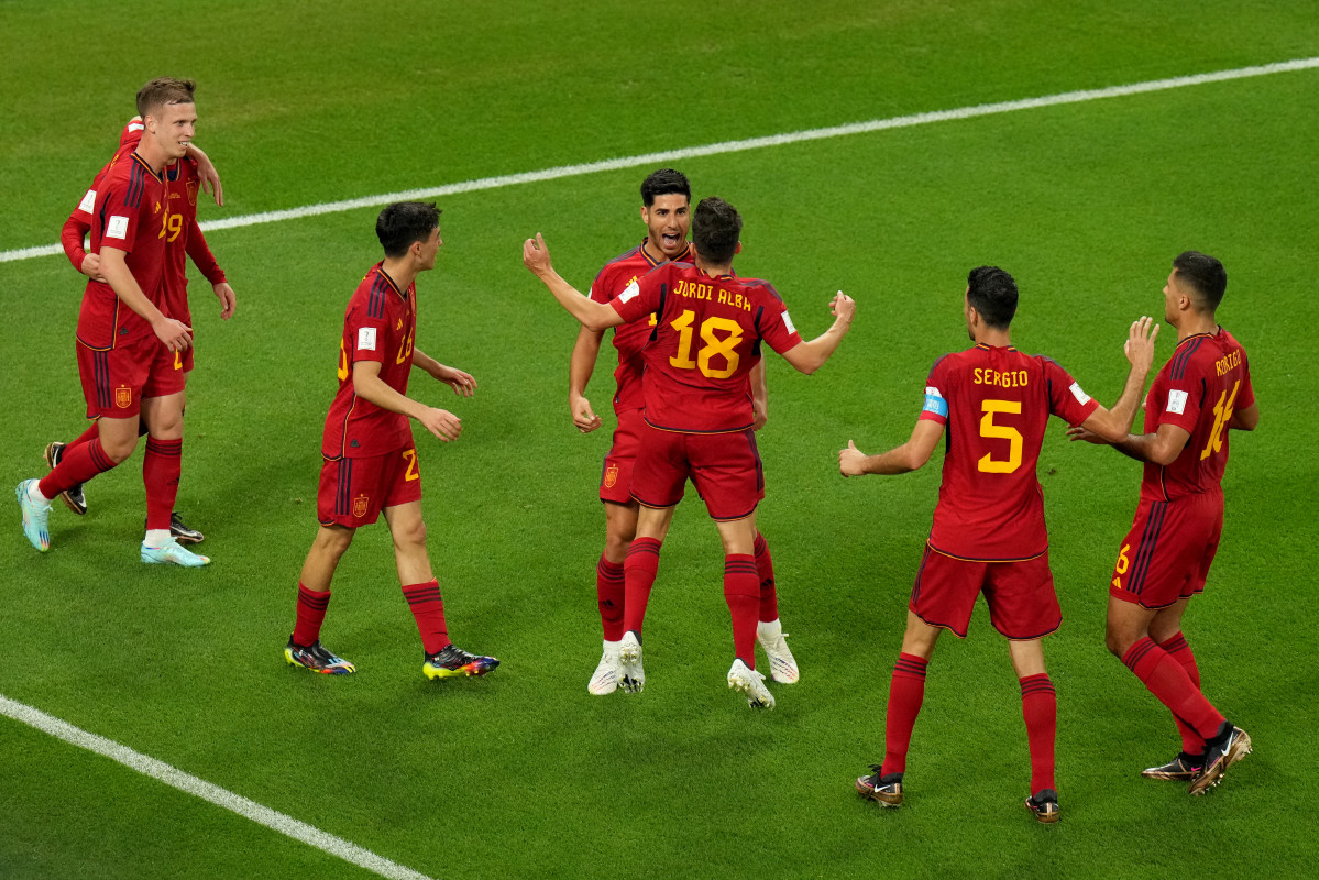 España estrena en el Mundial a Costa Rica (7-0)