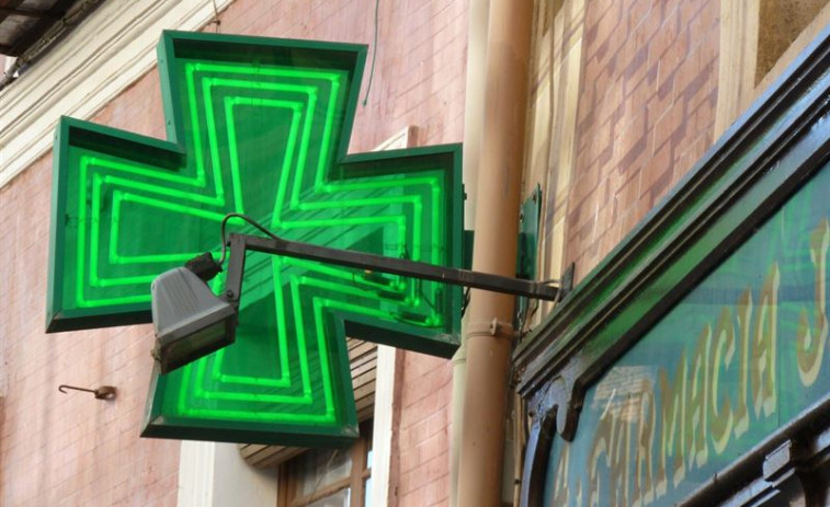 Farmacias catalanas denuncian a Glovo ante Salud por venta ilegal de medicamentos