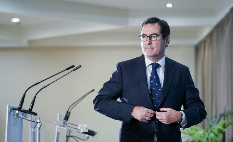 Patronal y sindicatos, a un paso de cerrar el acuerdo por el alza salarial de los próximos años