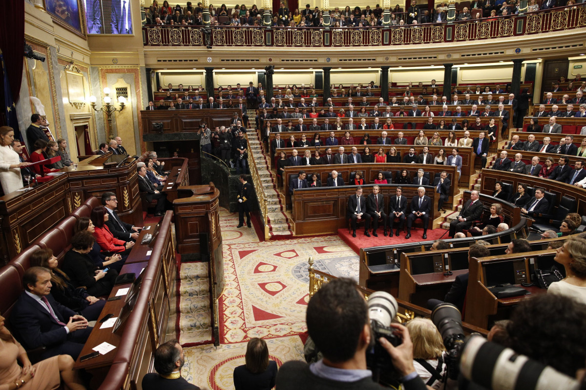 Archivo - Panorámica del Congreso en el acto conmemorativo del 40º aniversario de la Constitución de 1978.