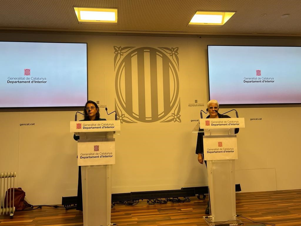 Ÿmagen de la encargada de la encuesta, Montserrat Aguilera, y la secretaria de Feminismos, Montserrat Pineda