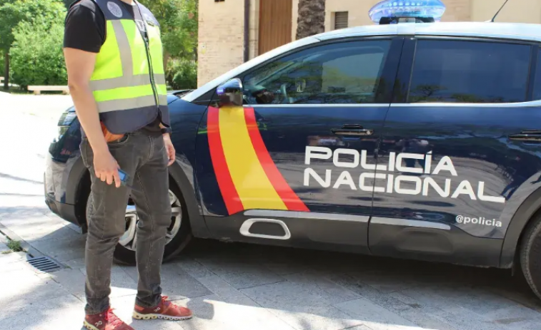 Detenido por intentar matar a su pareja y herir con un cuchillo a un joven que la socorrió en Valencia