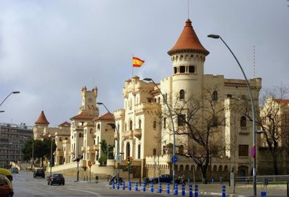 Militares del cuartel del Bruc de Barcelona sortean a una prostituta con motivo de la Purísima