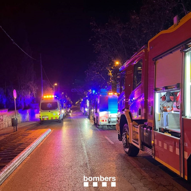 Un incendio de un bloque de pisos en Salt deja un herido crítico, uno grave y siete leves