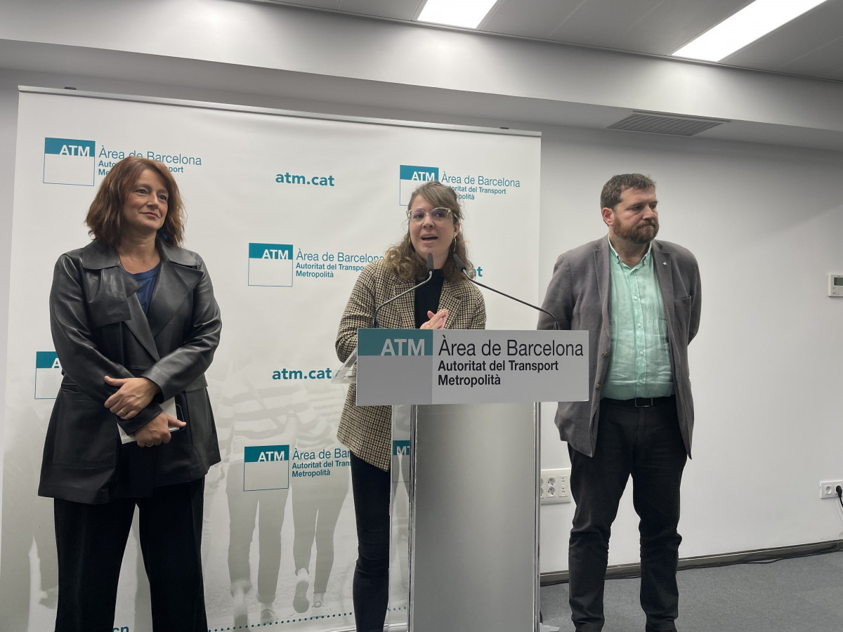 Bonet, Sanz y Sanglas en rueda de prensa para presentar la propuesta de tarifas del transporte público para 2023 tras el Consejo de Administración de la Autoritat del Transport Metropolità (ATM)
