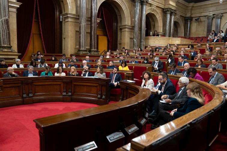 El Parlament pide que el Govern retire el monumento franquista de Tortosa