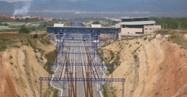 El tramo de vía entre Tarragona y Vandellòs se reforzará para garantizar el servicio en caso de temporal
