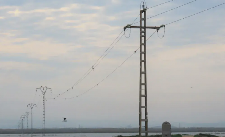 El precio de la luz sube este lunes hasta los 85,23 euros/MWh: a qué hora será más barato?