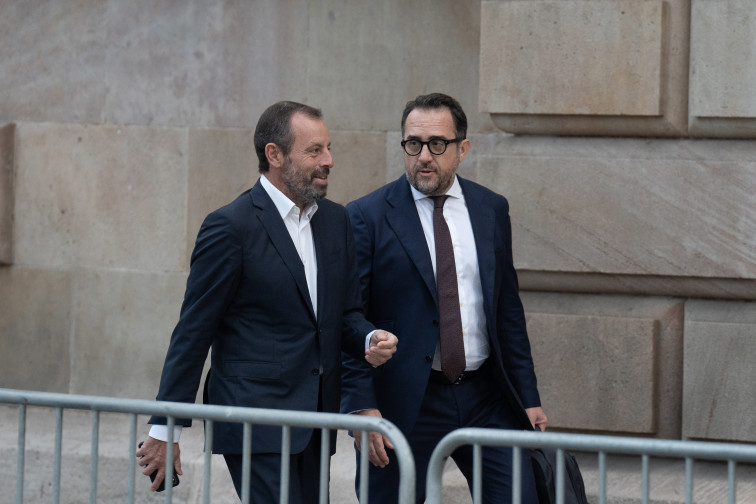 Sandro Rosell retira su candidatura a las elecciones de Barcelona para favorecer a Xavier Trias