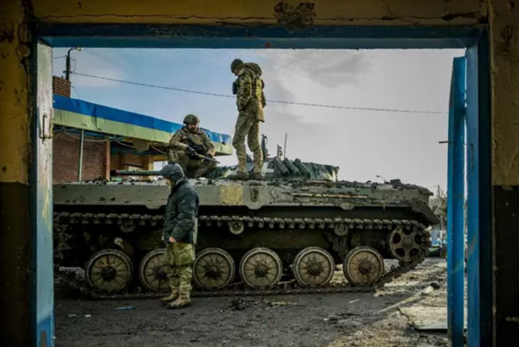 Estados Unidos da más ayuda militar a Ucrania, pero no incluye tanques