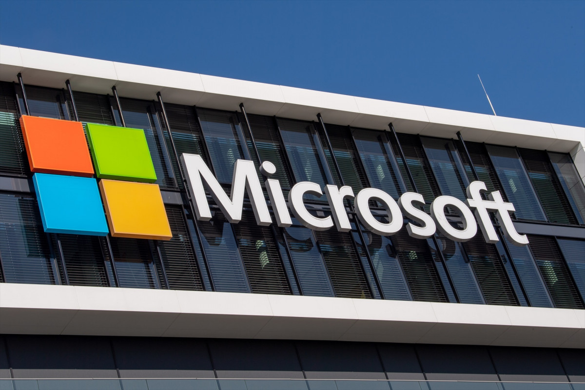 EuropaPress 4945108 filed 26 march 2021 bavaria munich the microsoft logo hangs on the facade