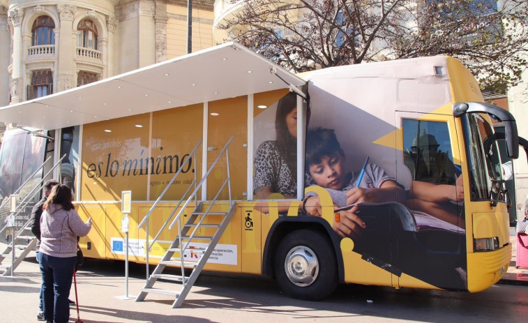 El autobús informativo del Ingreso Mínimo Vital llega a Catalunya esta semana