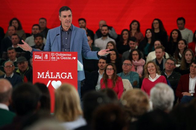 Sánchez anuncia la subida del salario mínimo interprofesional a 1.080 euros al mes