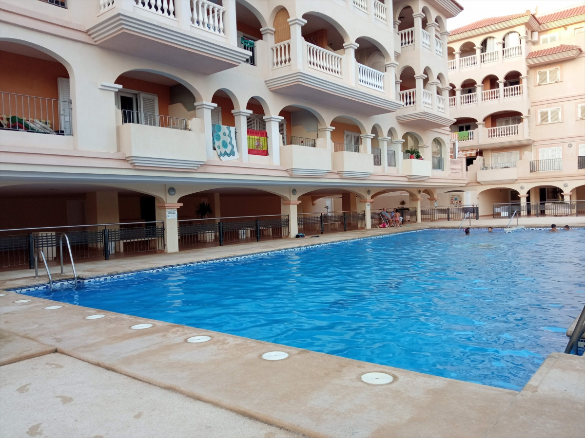 EuropaPress 4546057 piscina comunitaria urbanizacion almeria