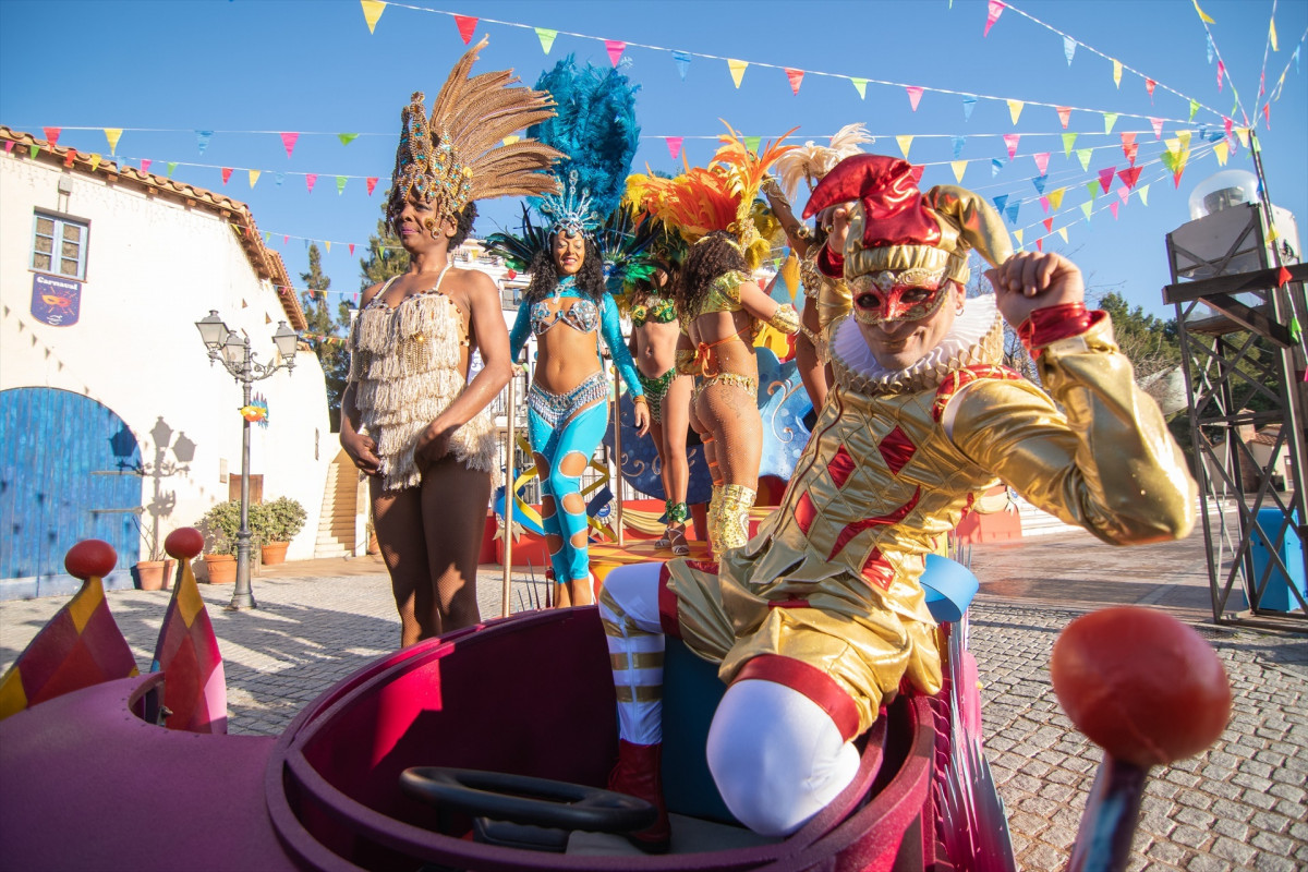 EuropaPress 4995333 hombre disfrazado dia inauguracion portaventura world 2023 17 febrero 2023