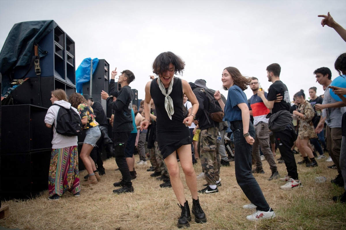 EuropaPress 3793955 19 june 2021 france redon participants take part in an illegal rave party