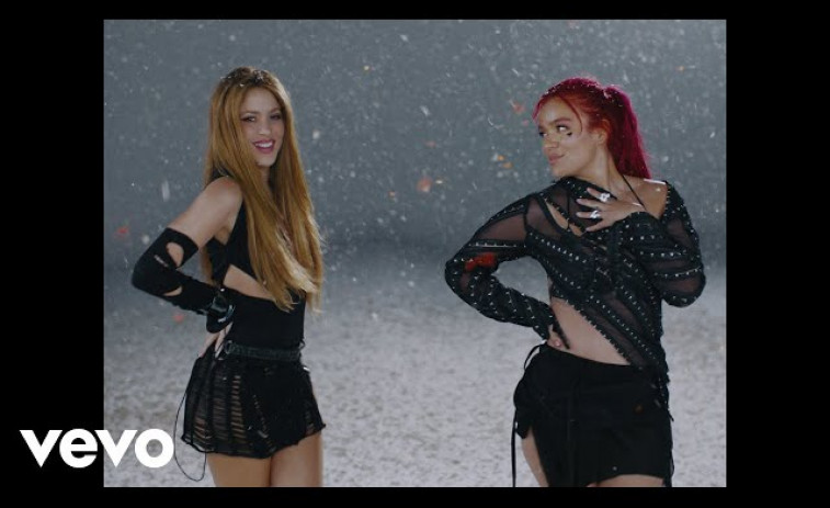 Shakira vuelve a cargar contra Piqué en su nueva canción con Karol G: 