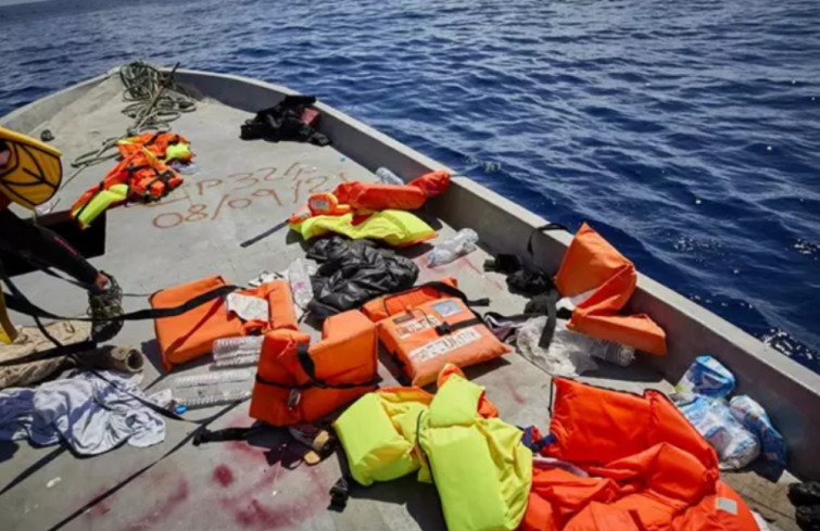 Aumentan a 62 los muertos tras el naufragio de Calabria
