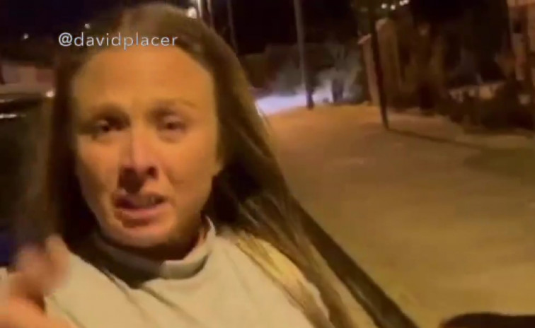 (VÍDEO) Dos españolas atacan e insultan a una conductora después de provocar un accidente: 