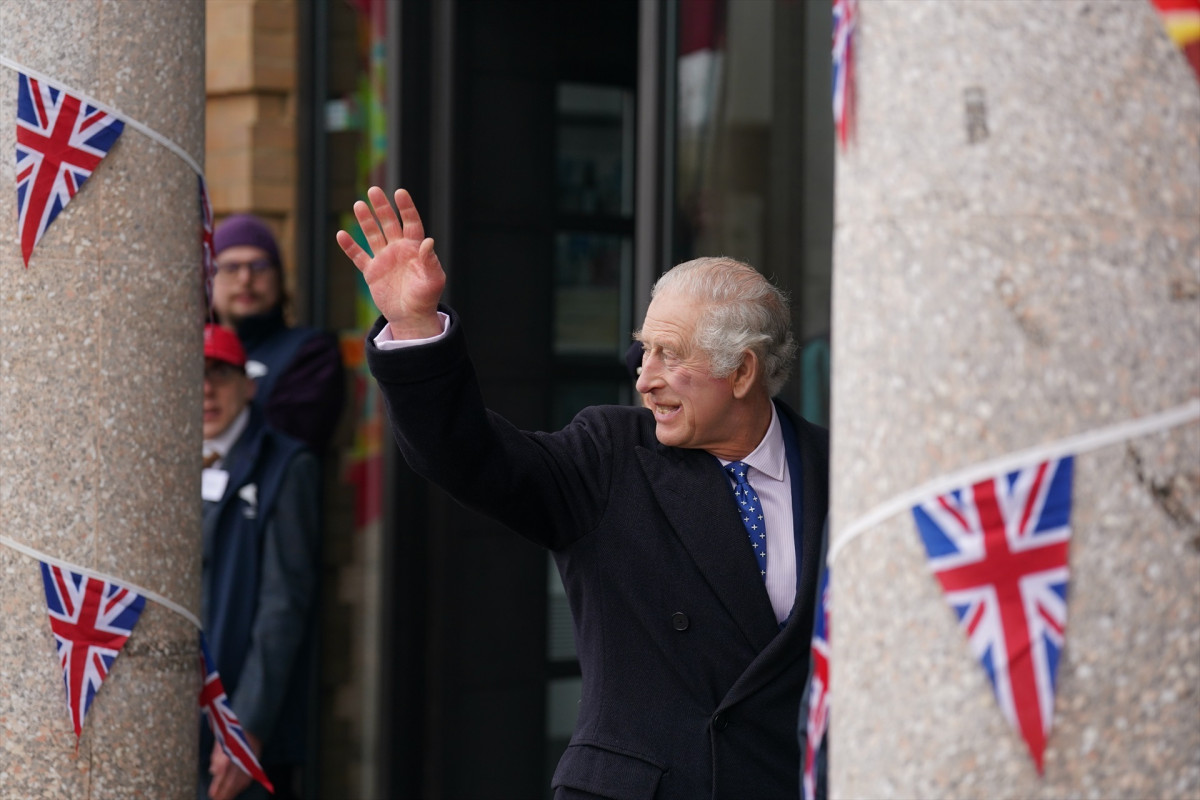 EuropaPress 4992668 16 february 2023 united kingdom milton keynes king charles iii arrives at