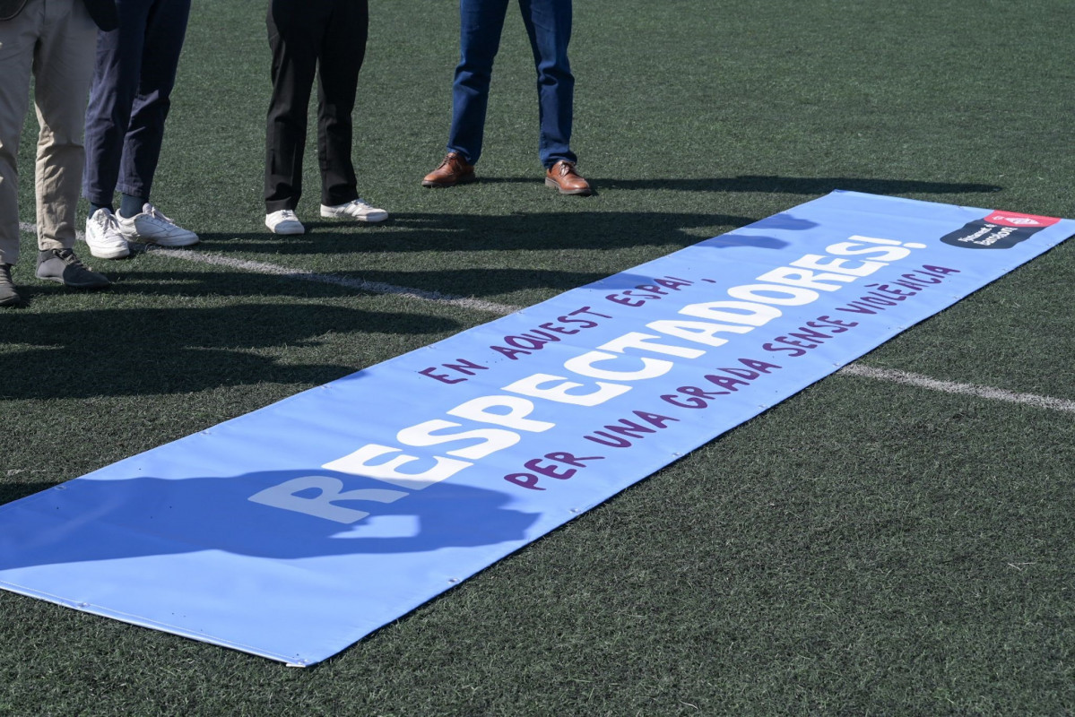 Cartel con el lema de la campaña