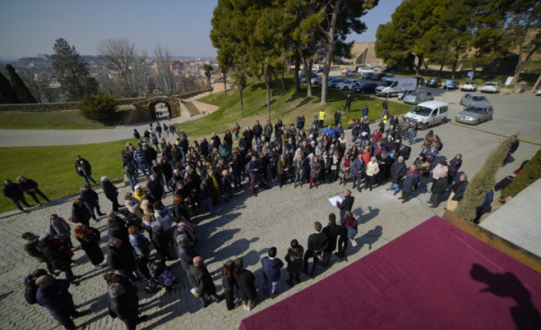Inauguran un monumento dedicado a los prisioneros del campo de concentración de La Seu Vella