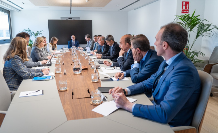 Calviño se reúne con las fundaciones bancarias para analizar 
