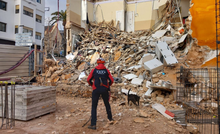 Se derrumba un edificio de dos plantas en el centro Sitges