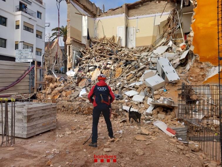 Se derrumba un edificio de dos plantas en el centro Sitges