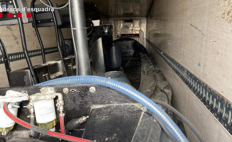 Los Mossos incautan tres toneladas de hachís introducidas con 'narcolanchas' por un grupo criminal y detienen a 13 miembros