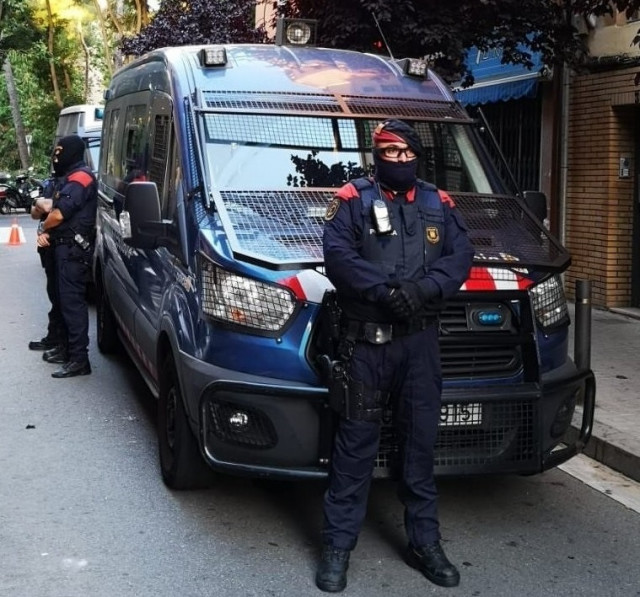 Mossos 13 1