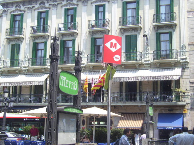 Barcelona Metro   Liceu entrance
