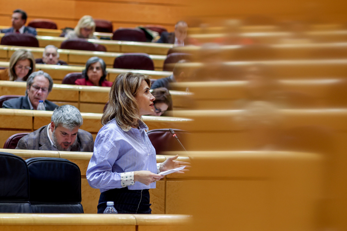 Archivo - La ministra de Transportes, Movilidad y Agenda Urbana, Raquel Sánchez, durante una sesión plenaria de control en el Senado, a 7 de febrero de 2023, en Madrid (España). Durante el pleno, s