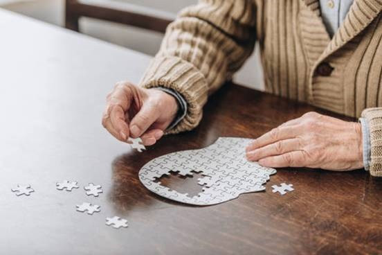 Los nuevos medicamentos contra el Alzheimer prolongan la vida independiente durante meses