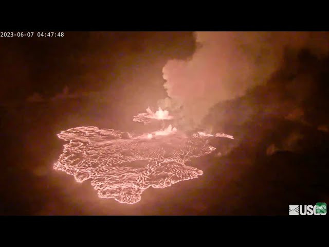 Kīlauea Volcano Live Stream - Halemaʻumaʻu crater