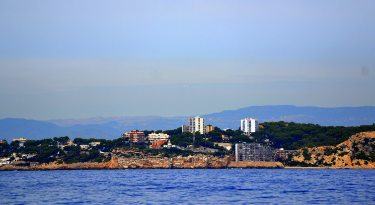 Dos hermanos británicos, de 11 y 13 añios, mueren ahogados en la playa Llarga de Salou