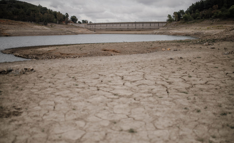 Sequía en Catalunya: podrían volver las restricciones en dos meses si no llueve