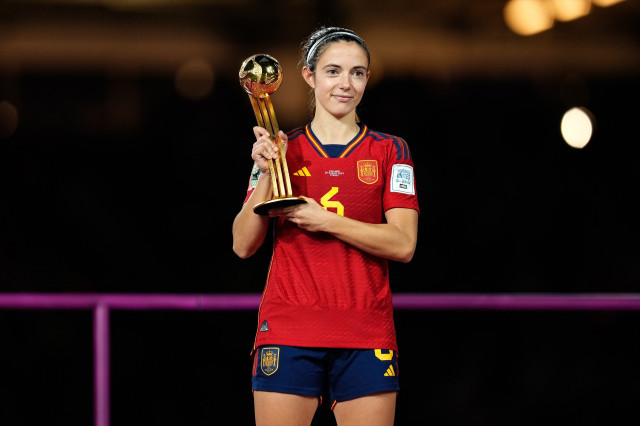De suplente de Aitana Bonmatí a ser la nueva estrella de España: Vicky López se viste de MVP