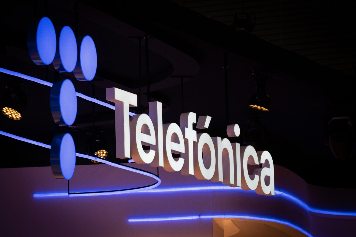 Archivo - Estand de Telefónica en el Mobile World Congress (MWC) 2023.