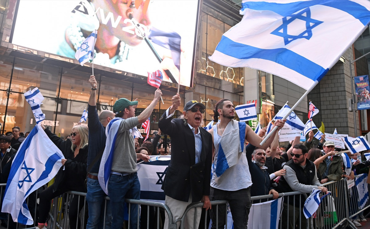 EuropaPress 5504214 13 october 2023 us new york people take part in pro israel protest as