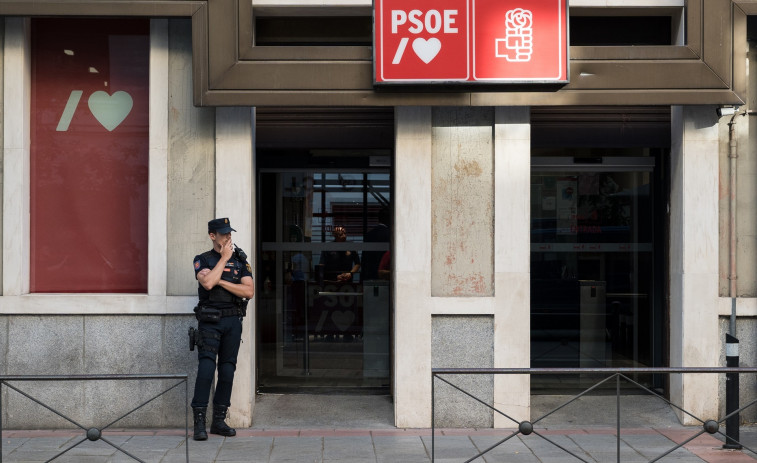 La UCO entra en las sedes del PSOE, ADIF y Transportes para investigar a Santos Cerdán