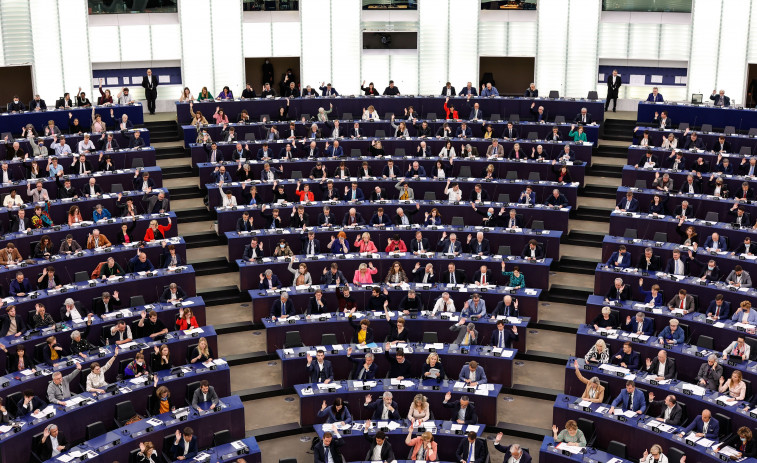 El Parlamento Europeo debate la regularización de extranjeros en España y su impacto en Schengen