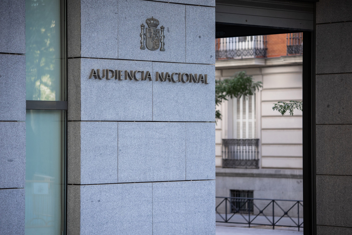 Archivo - Entrada a la Audiencia Nacional en el momento en el que dos miembros del ente público ICM han sido testigos sobre la supuesta financiación ilegal del PP madrileño en ‘Púnica’, a 7 de