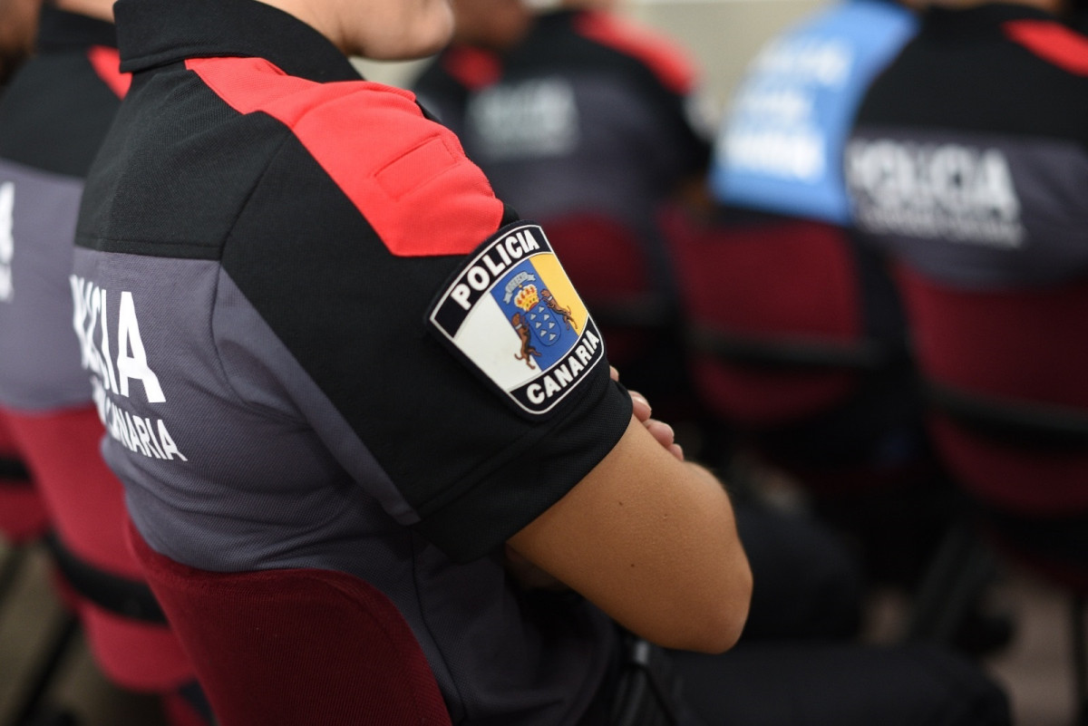 EuropaPress 5592749 agente policia canaria