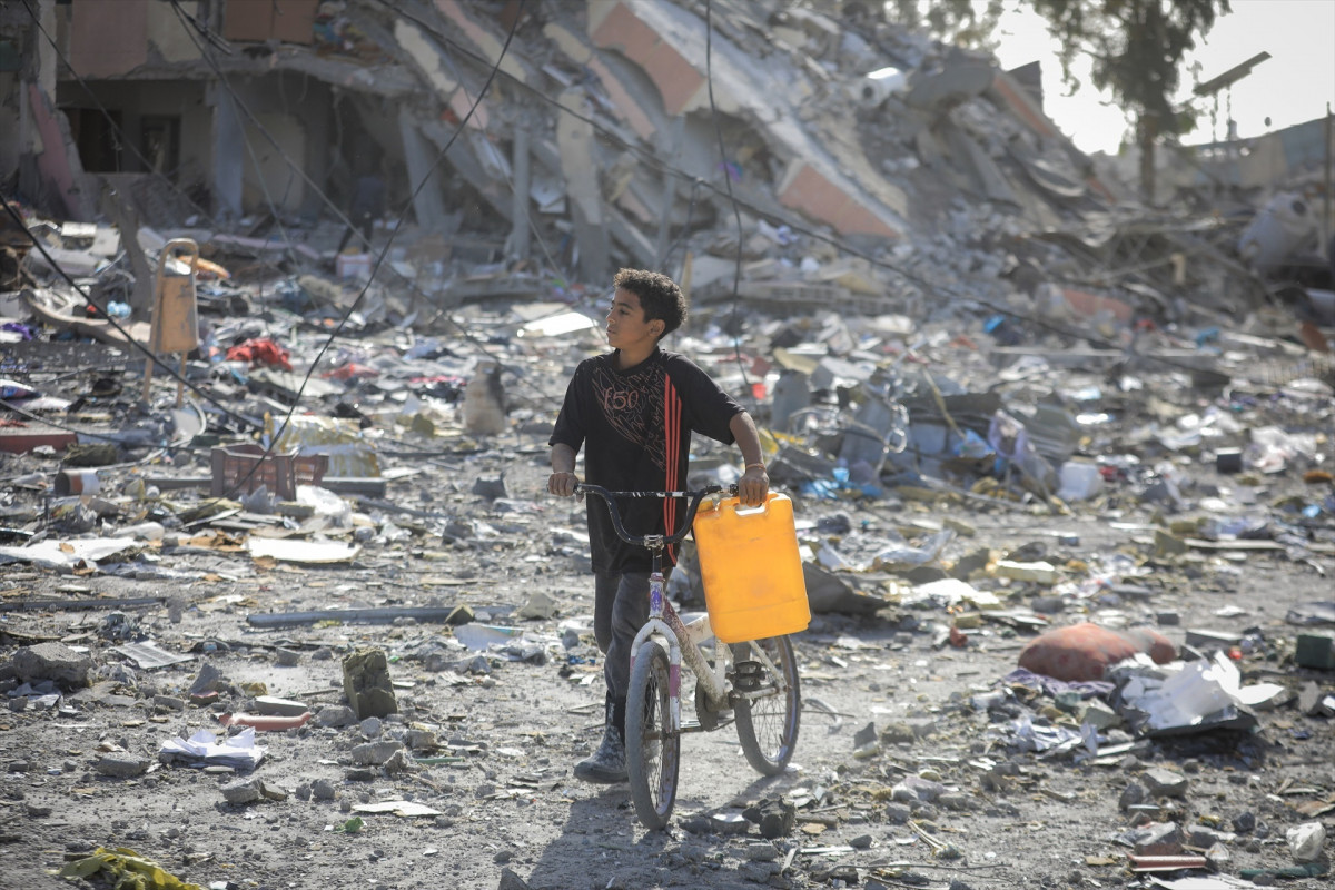 EuropaPress 5602186 26 november 2023 palestinian territories gaza palestinian child holds jerry