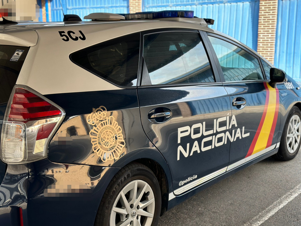 Un coche de la policía nacional